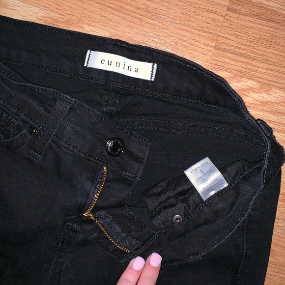 Eunina brand black distressed jeans. Size 1 - Picture 3 of 4
